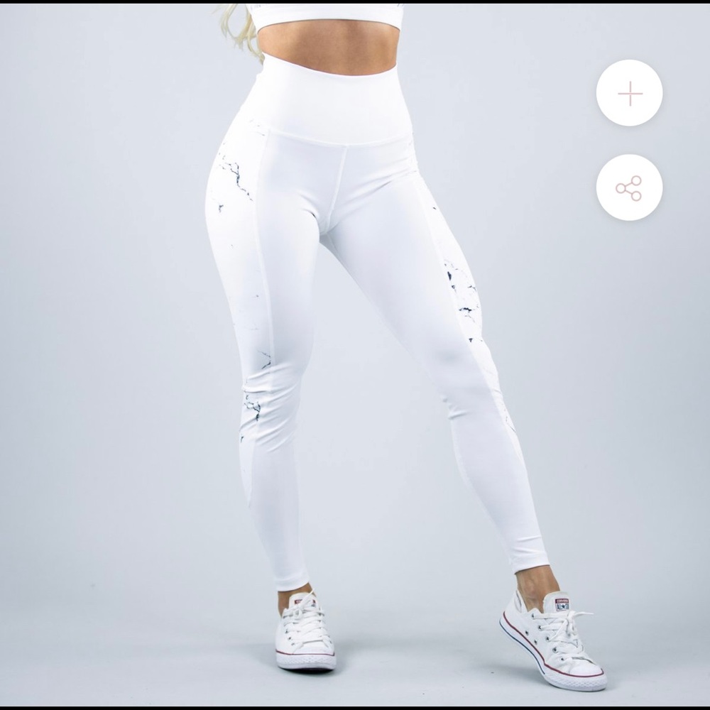 Buffbunny Mila’s white marble leggings